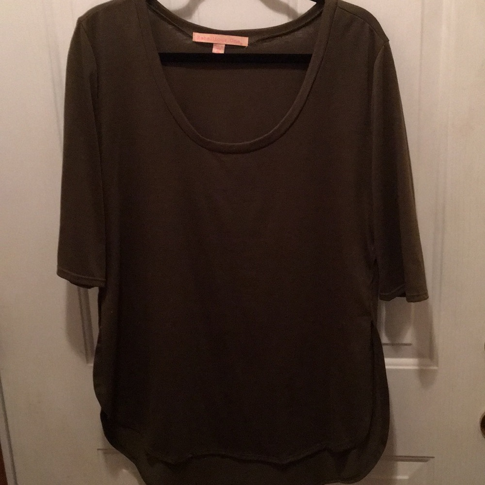 Army green top with slits on the side.